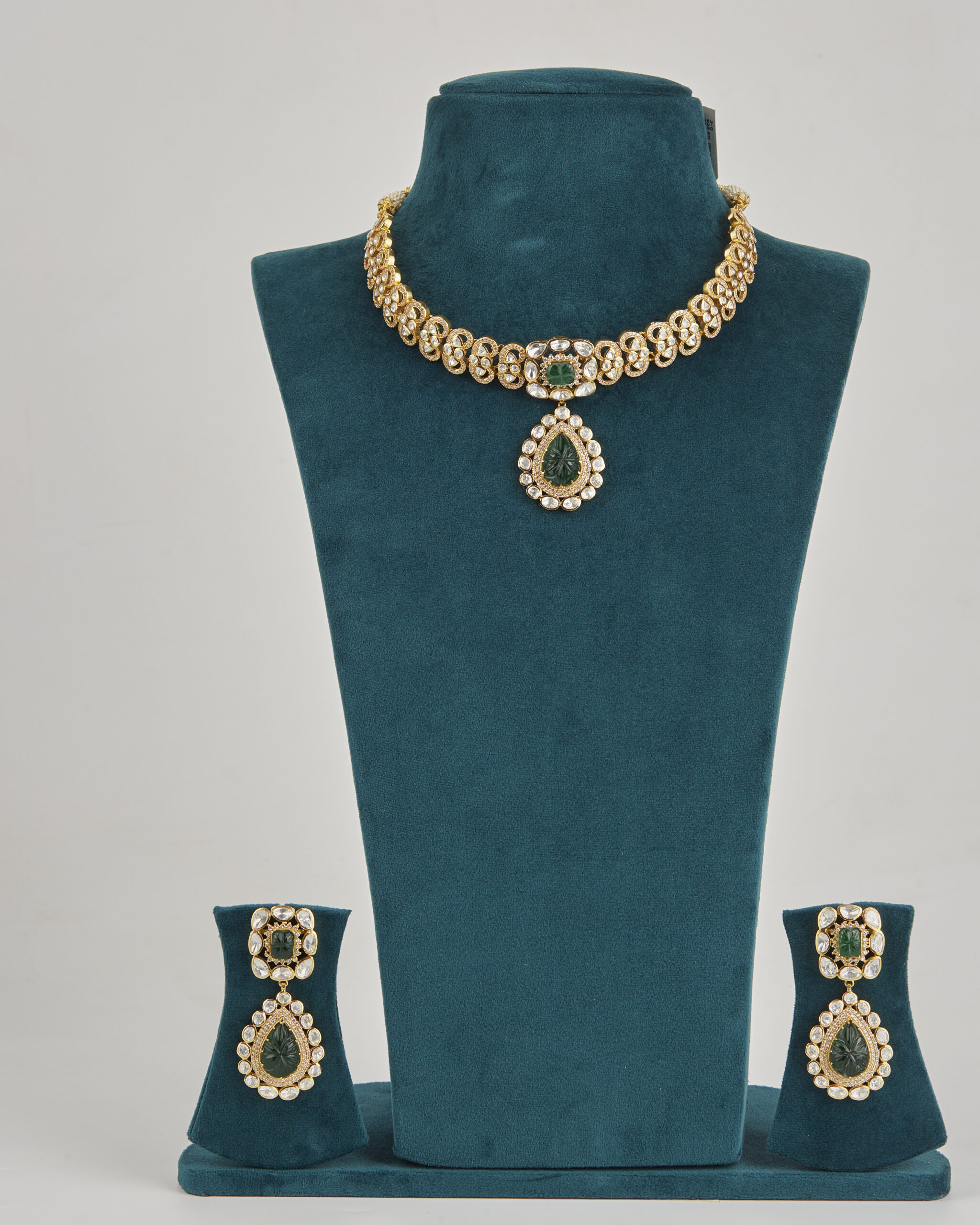 Emerald-Green Carved Stone & Moissanite Polki Necklace Set